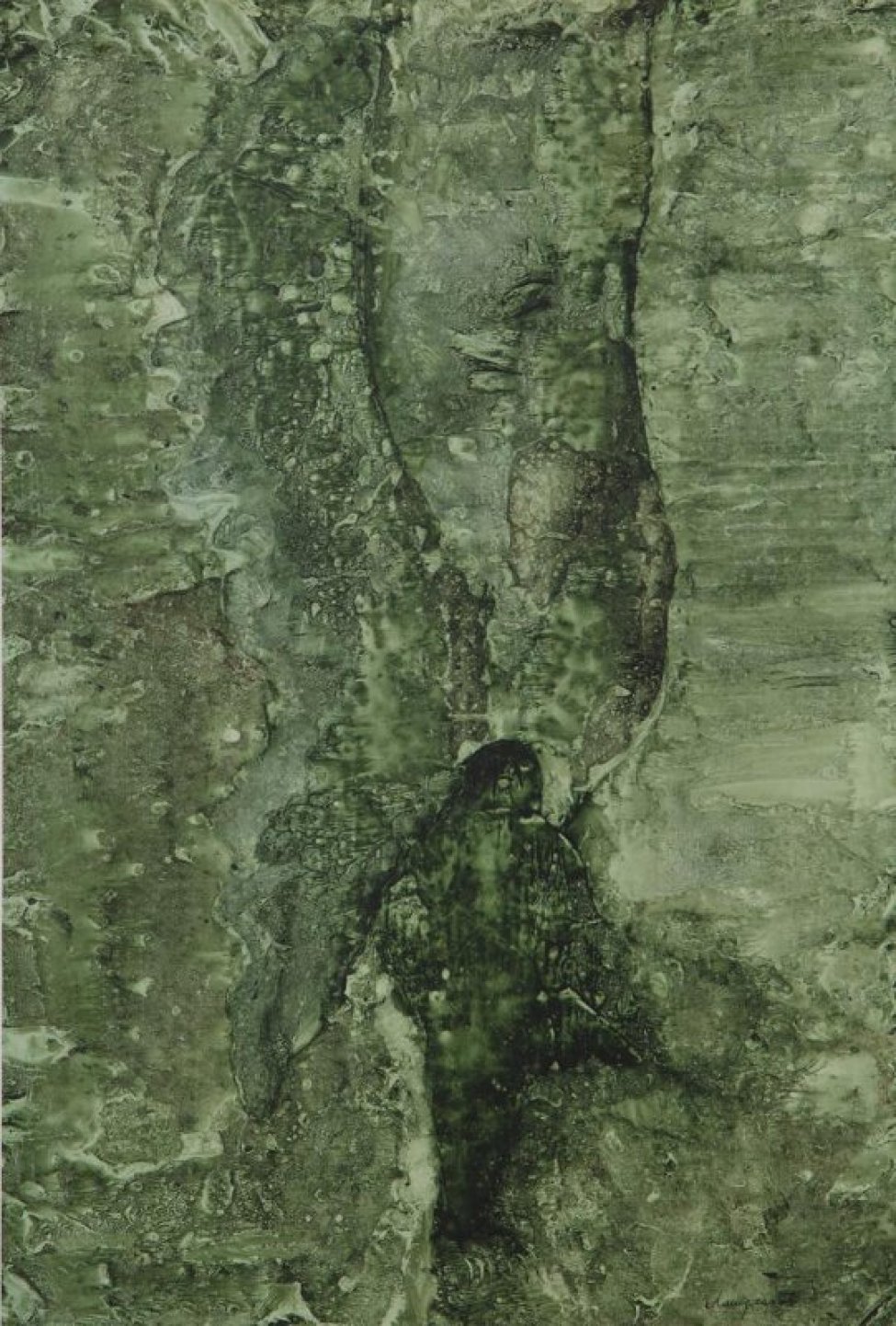 Изображено условное пространство темно-зеленого цвета с добавлением коричневого с выступающей из него стилизованной фигурой.