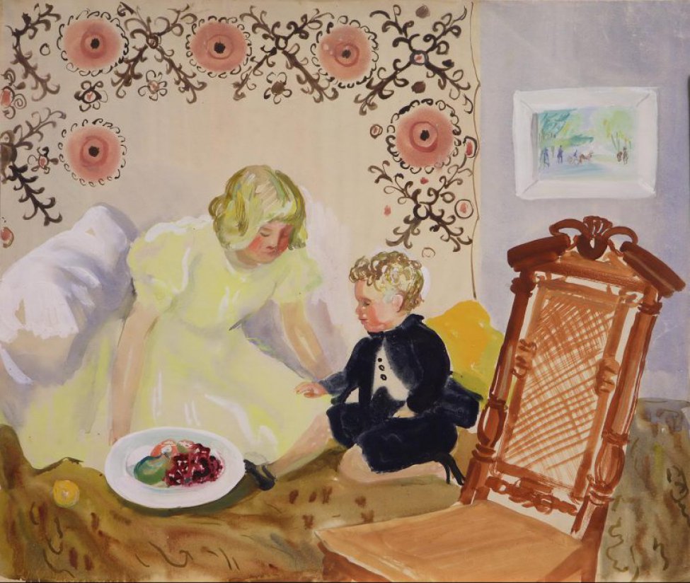 Изображены: девочка в желтом платье и мальчик в синем костюме сидящие на диване перед тарелкой с фруктами. На стене, за ними - ковер. Перед диваном стул с высокой плетеной спинкой.