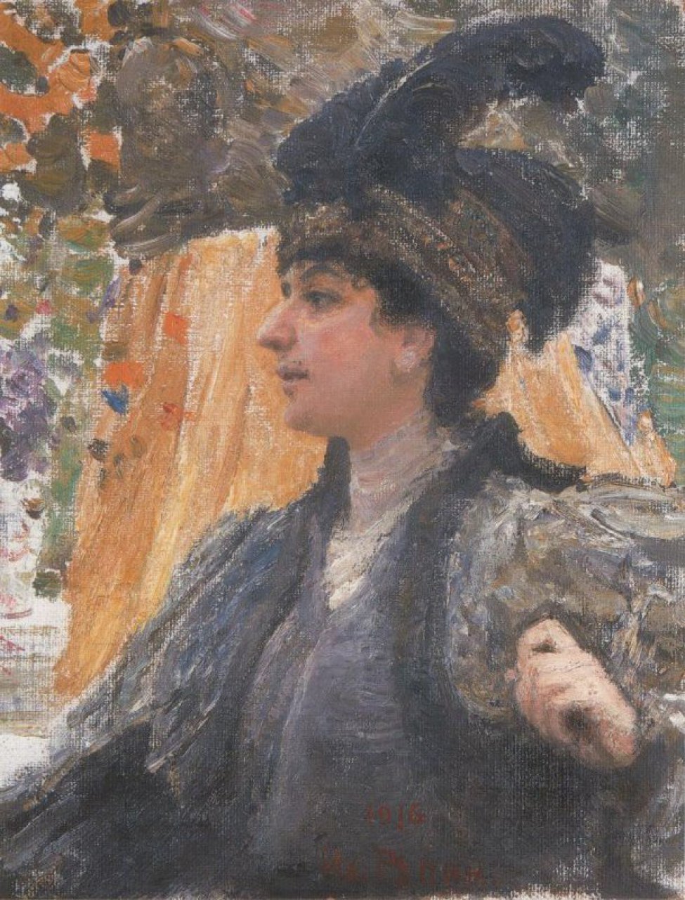 Изображена погрудно женщина в повороте влево, в шляпе с двумя большими перьями; рука ее поднята к груди. На фоне желтая ткань.
