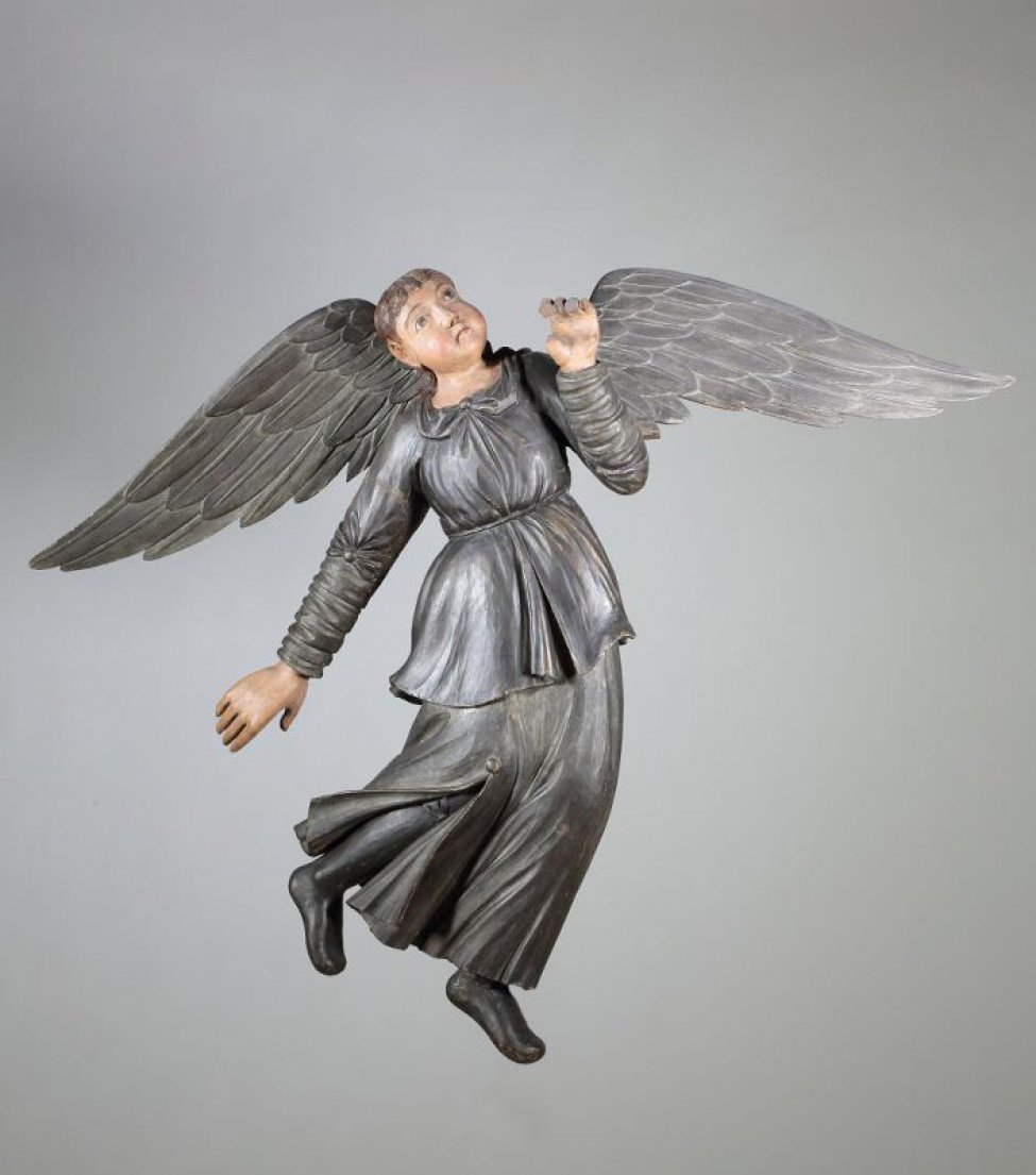 По композиции изображение имеет обратный перевод, а по характеру выполнения и материалу аналогично ДС-166, но крылья данного ангела подняты вверх почти по одну горизонталь.