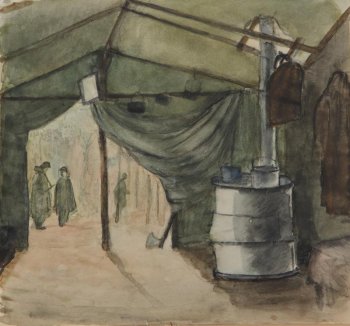 Изображен внутренний вид военной палатки с откинутым пологом; в проеме видны три человеческие фигуры в военной форме на фоне леса. На первом плане справа - круглая железная печь.
