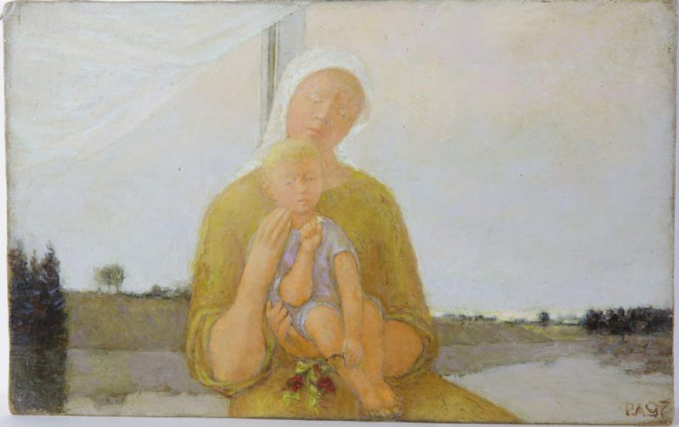 На фоне летнего пейзажа с рекой в центре поясное изображение женщины с мальчиком на руках.
