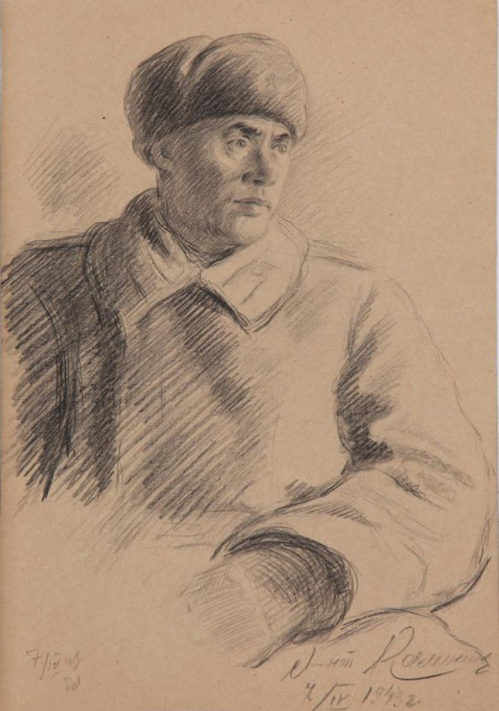Поясное изображение  в 3/4 повороте головы  вправо сидящего  молодого мужчины в шинели, в шапке; правая рука лежит на коленях.