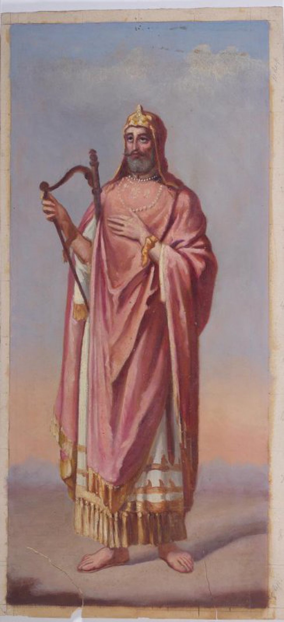 Изображен мужчина в рост с арфой в правой руке. На голове шлем (?). Одет в розовую и белую одежды. Борода седая. Ноги босые.