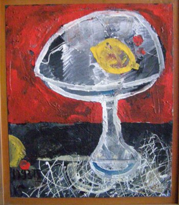 На красном фоне черной поверхности изображена ваза во всю вертикаль картины. Один лимон в вазе, другой (срезанный) - внизу слева над монограммой автора и датой.