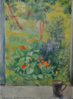 Изображен цветущий сад через оконный проем. Справа на подоконнике стоит кружка.
