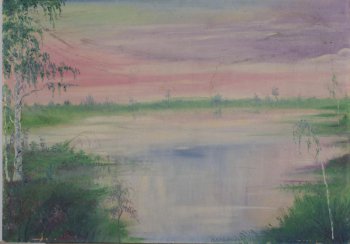 Изображено небольшое озеро, розовое от вечернего заката, со всех сторон замкнутое в ярко-зеленые берега с редкими березками. Небо у горизонта ярко-розовое, выше фиолетовое, еще выше светло-зеленое.
