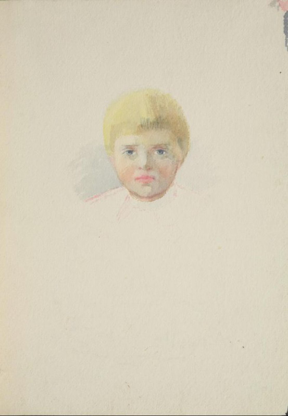 На нежно голубом фоне изображена голова мальчика в фас; волосы цвета соломы, глаза серые смотрят на зрителя.