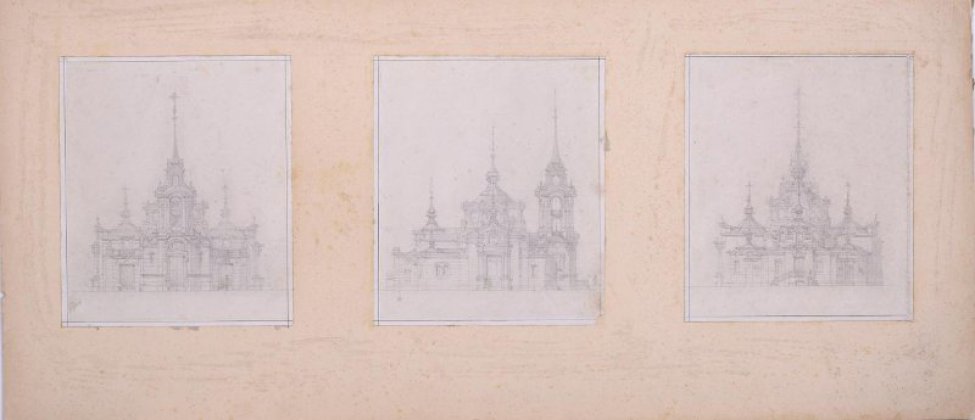 Изображены три вида церкви: фасад, вид сбоку, вид сзади. Слева изображен фасад церкви с входом и высокой колокольней, из-за которой видны купола. По центру изображение сбоку - справа колокольня, посередине  большой купол, слева - купол маленький. Справа - изображение сзади. Изображено небольшое крылечко с входом, над ним большой купол и два маленьких по бокам.