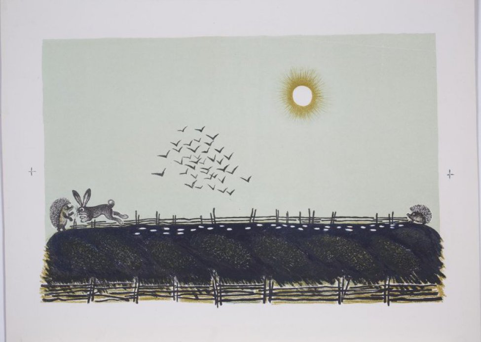 Изображено черное поле огороженное плетием. В левой части композиции еж и заяц, справа-еж.