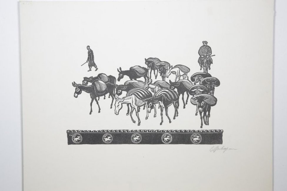Изображено пятнадцать ослов с мешками на них, идущих справа сверху в левый нижний угол,сзади них погонщики: справа на коне, слева пешие.